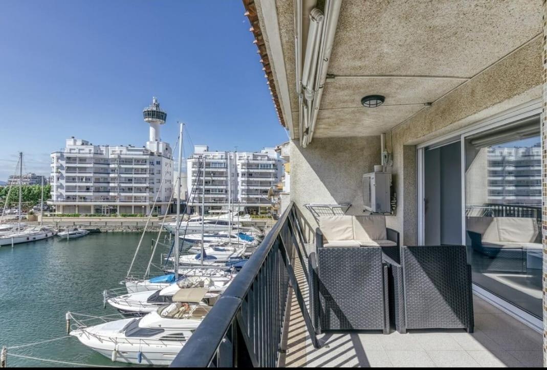 Apartamento Con Vistas A Mar Y Canal. Empuriabrava Dış mekan fotoğraf